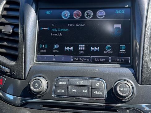 Used 2018 Chevrolet Impala LT image 21