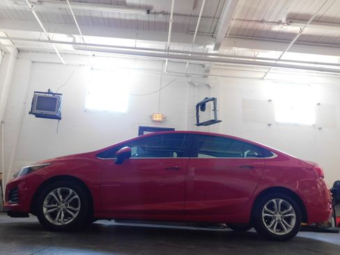 Used 2019 Chevrolet Cruze LT image 7