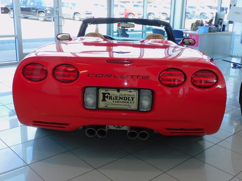 Used 1998 Chevrolet Corvette Stingray Convertible w/1LT image 9