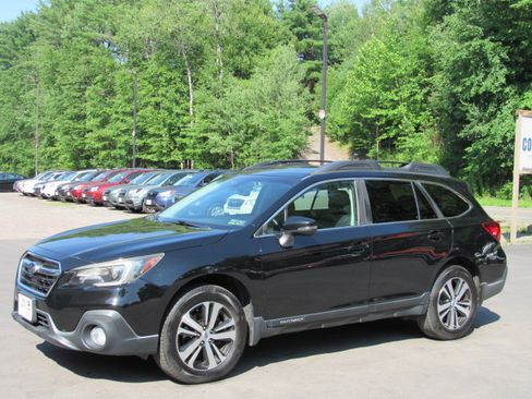 Used 2018 Subaru Outback 2.5i Limited AWD/4WD image 2