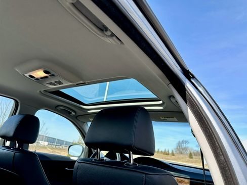 Used 2011 BMW 328i xDrive image 13