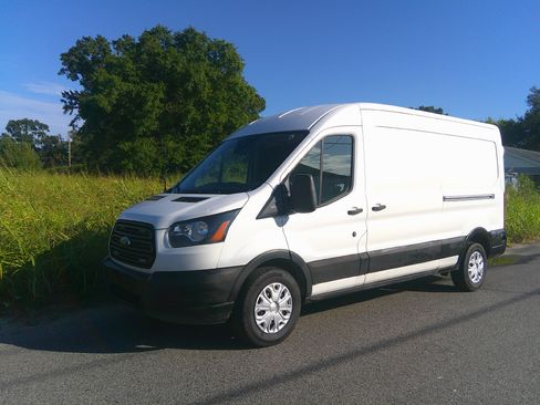 Used 2019 Ford Transit 250 XL image 11