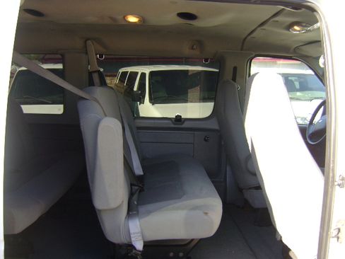 Used 2008 Ford E-350 and Econoline 350 XLT image 6