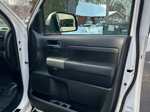 Used 2012 Toyota Tundra SR5 image 18