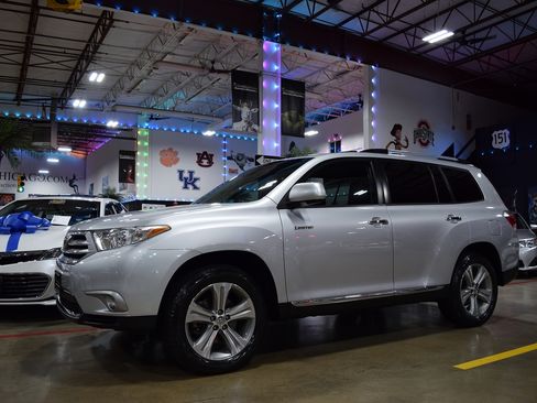 Used 2013 Toyota Highlander Limited FWD image 11