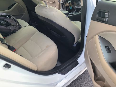 Used 2015 Kia Optima LX image 8