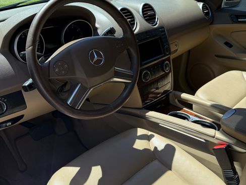 Used 2010 Mercedes-Benz ML 350 2WD image 23