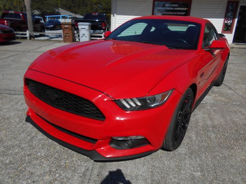 Used 2016 Ford Mustang Premium image 2