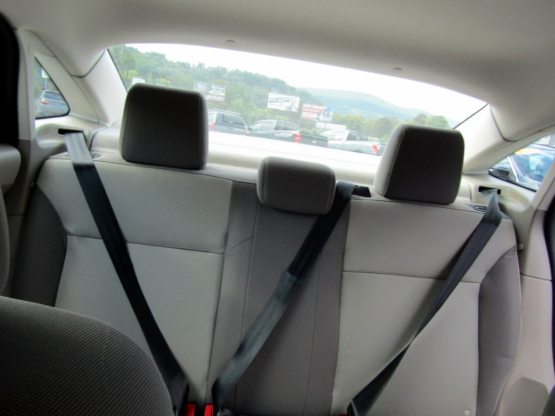 Used 2014 Ford Focus SE Sedan FWD image 25