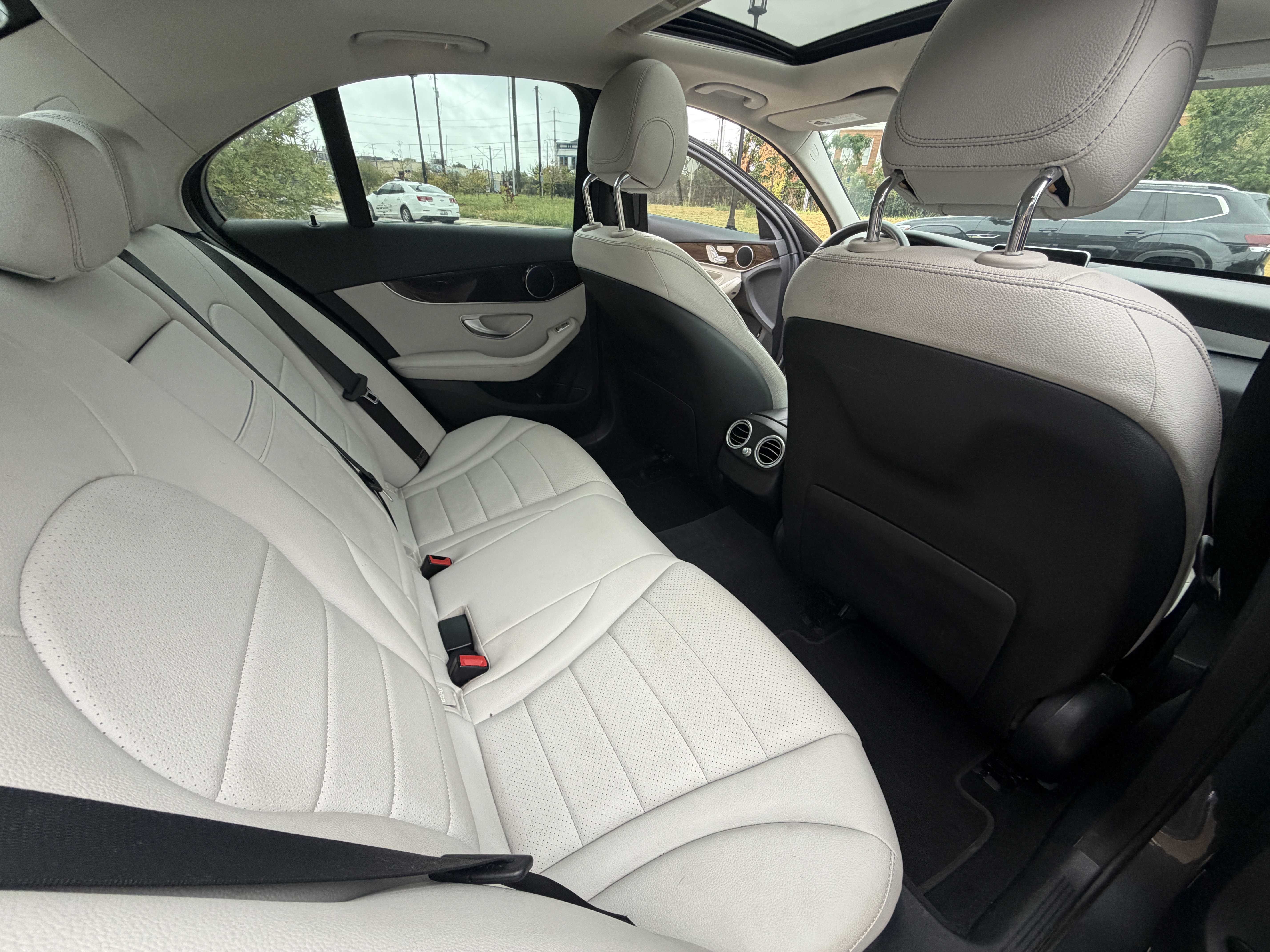 Used 2018 Mercedes-Benz C 300 Sedan image 15