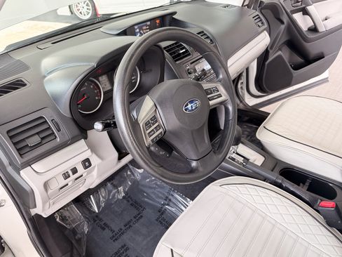 Used 2014 Subaru Forester 2.5i Premium AWD/4WD image 6