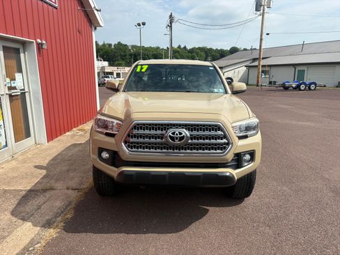 Used 2017 Toyota Tacoma 4x4 Access Cab image 6