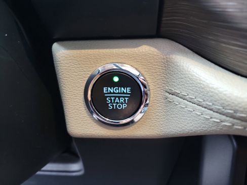 Certified 2023 Ford Expedition Limited image 21