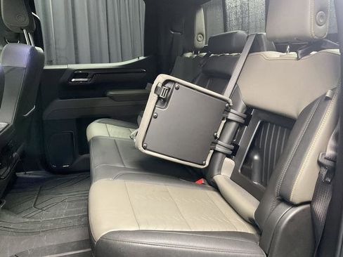 Used 2025 Chevrolet Silverado 1500 ZR2 image 8