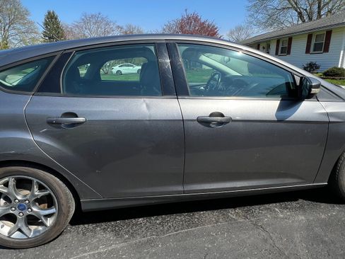 Used 2014 Ford Focus SE Hatchback FWD image 3