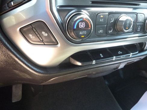 Used 2017 Chevrolet Silverado 1500 4x4 Crew Cab LT image 23