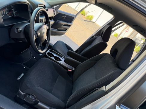 Used 2005 Honda CR-V LX image 22