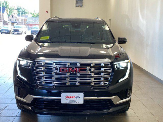 Used 2024 GMC Acadia Denali AWD/4WD image 3