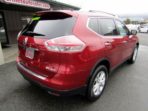 Used 2015 Nissan Rogue SV image 8