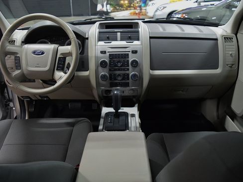Used 2010 Ford Escape XLT image 23
