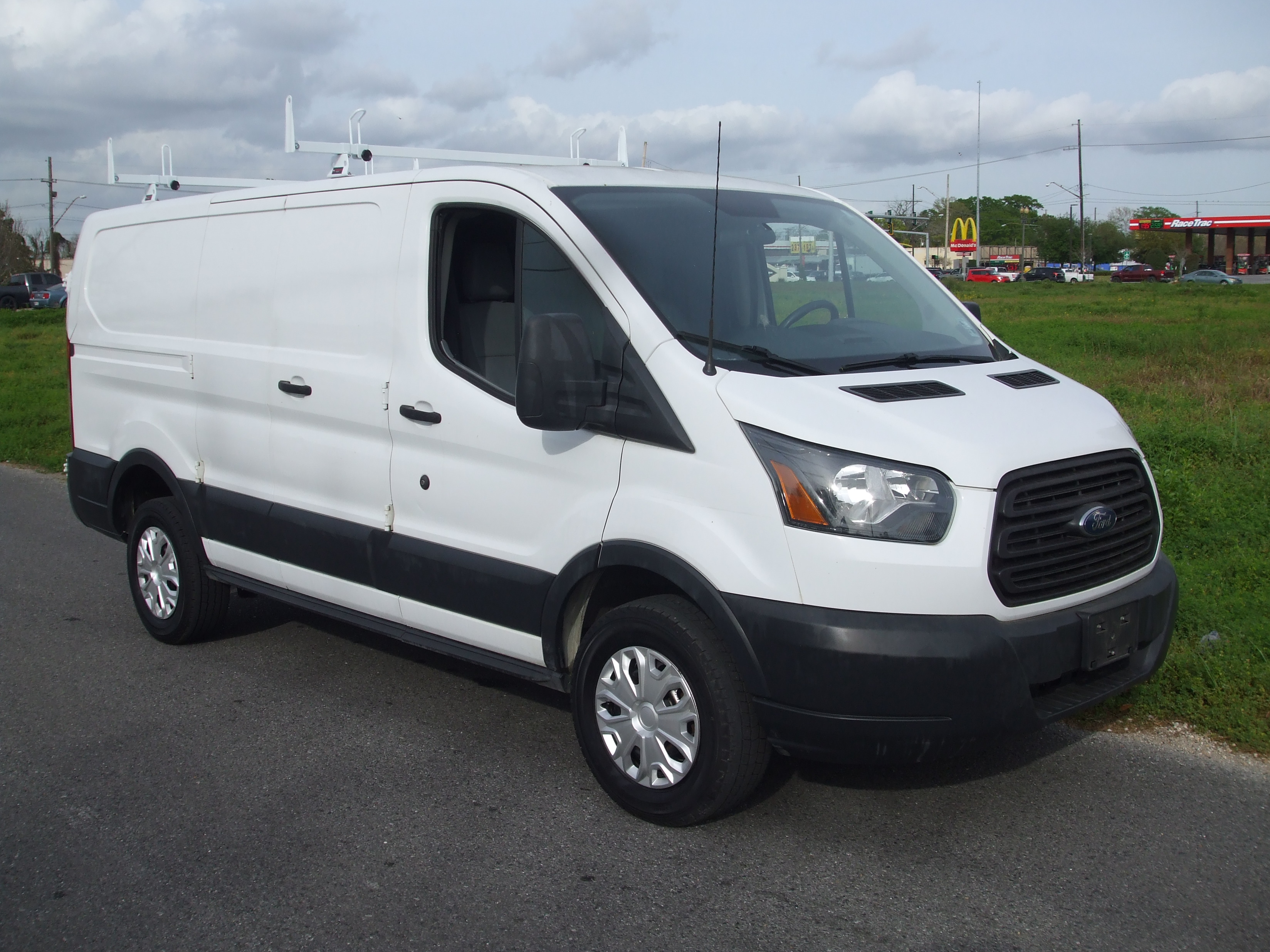 Used 2015 Ford Transit 150 130 Low Roof RWD image 3