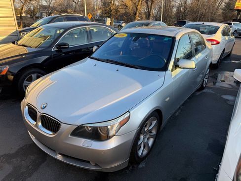 Used 2006 BMW 550i w/ M-Sport Package image 2