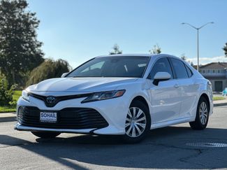 Used 2020 Toyota Camry LE image 1