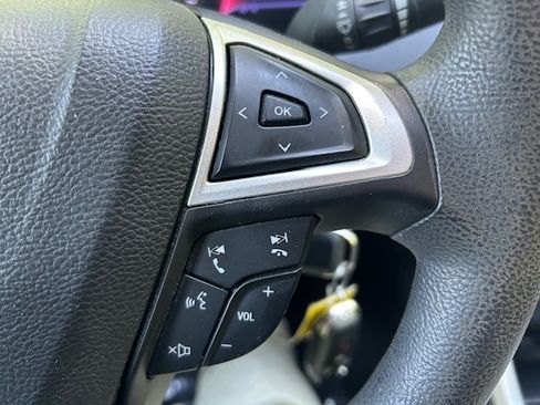 Used 2013 Ford Fusion SE FWD image 11