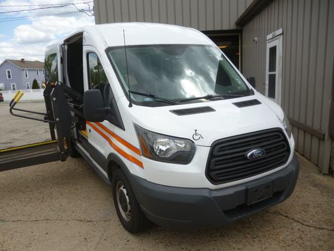 Used 2015 Ford Transit 250 130 Medium Roof RWD image 7