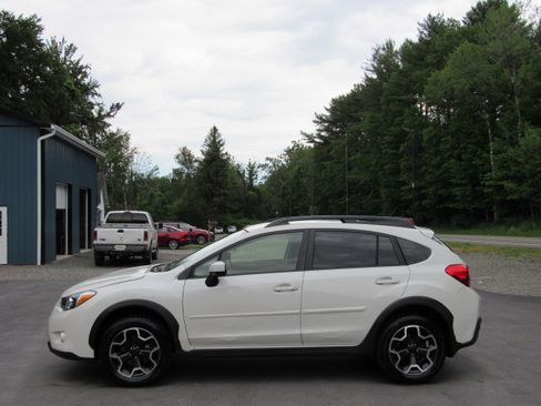 Used 2015 Subaru XV Crosstrek 2.0i Premium AWD/4WD image 3