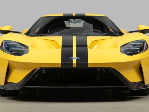 Used 2021 Ford GT Carbon Series RWD image 15