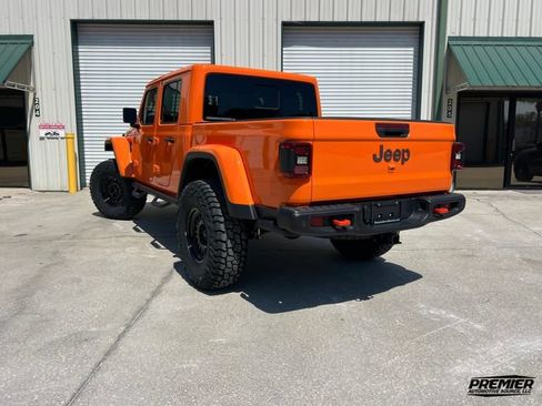 Used 2025 Jeep Gladiator Mojave AWD/4WD image 6