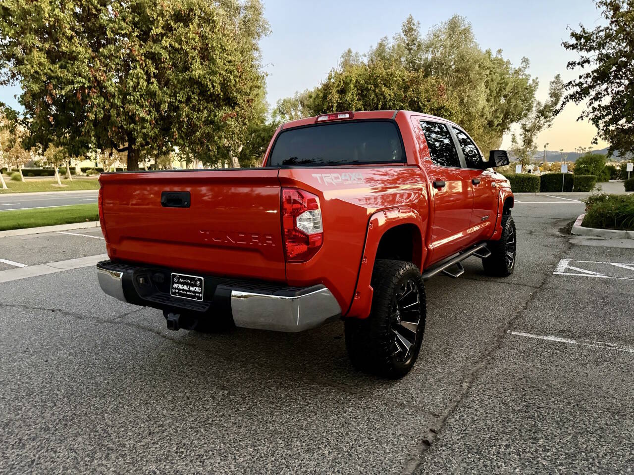 Used 2016 Toyota Tundra 4x4 CrewMax w/ SR5 & TRD Pkgs image 10
