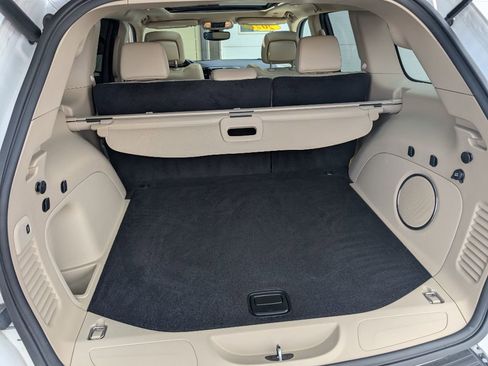 Used 2021 Jeep Grand Cherokee Limited image 16