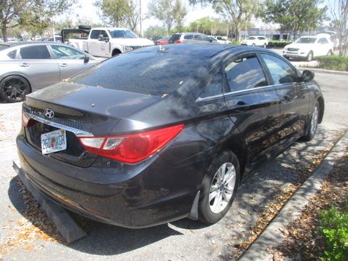 Used 2013 Hyundai Sonata GLS image 3