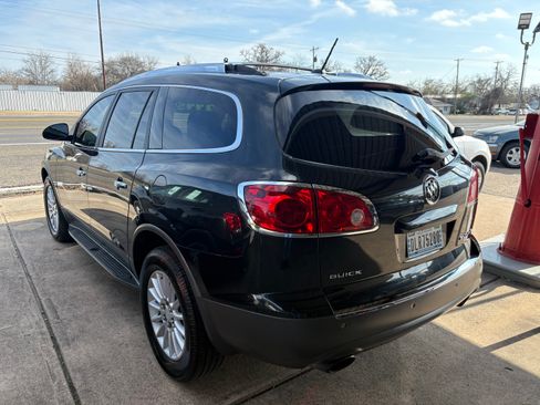 Used 2011 Buick Enclave CX image 3