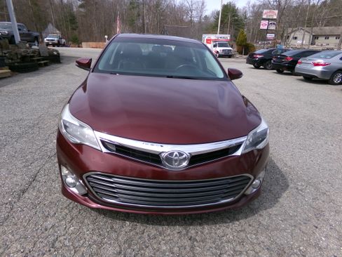 Used 2014 Toyota Avalon XLE image 2