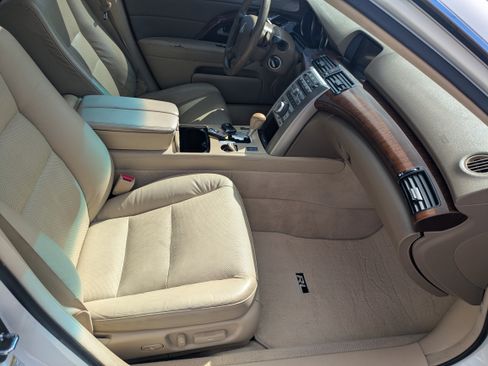 Used 2005 Acura RL image 9
