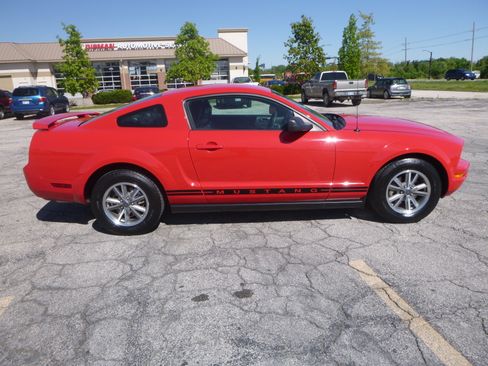 Used 2005 Ford Mustang Coupe RWD image 5