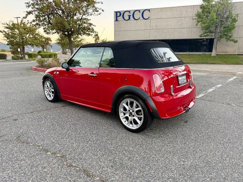 Used 2006 MINI Cooper w/ John Cooper Works Package FWD image 9
