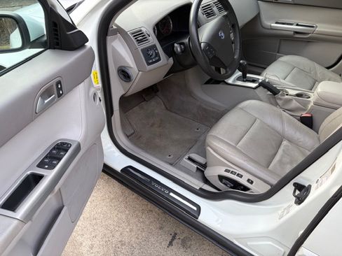 Used 2006 Volvo S40 T5 image 12