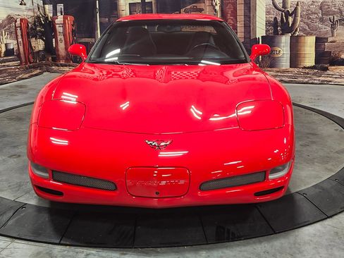Used 2001 Chevrolet Corvette Z06 w/ Memory Pkg image 3