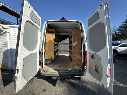 Used 2020 Mercedes-Benz Sprinter 2500 image 21