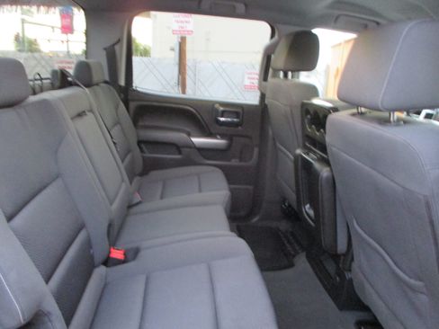 Used 2018 Chevrolet Silverado 1500 Limited LT image 17
