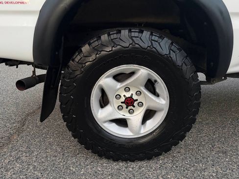Used 2004 Toyota Tacoma 2WD Xtracab PreRunner V6 image 27