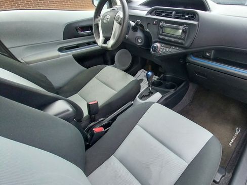 Used 2013 Toyota Prius C One Hatchback 4D FWD image 12