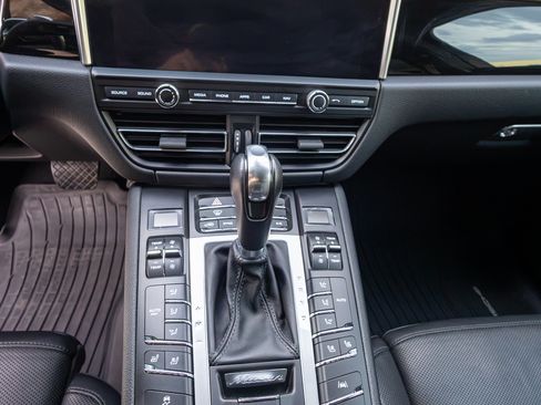 Used 2019 Porsche Macan S AWD/4WD image 27