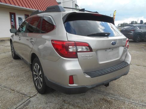 Used 2016 Subaru Outback 3.6R Limited image 6