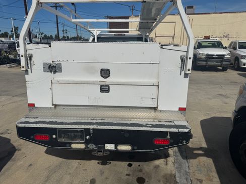 Used 2008 Ford F350 XL image 3