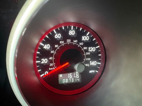 Used 2010 Subaru Tribeca Limited image 14